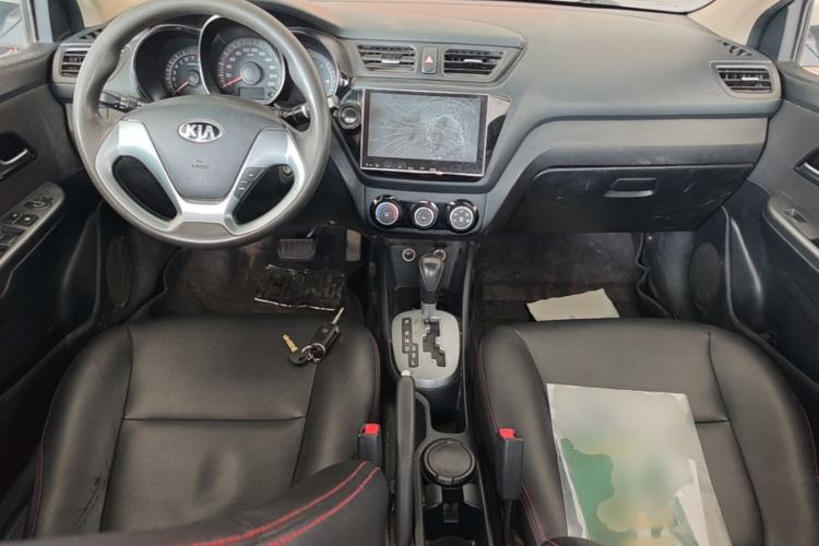 Used Kia K2 2015 Sedan 1.4L Automatic GLS Center Console