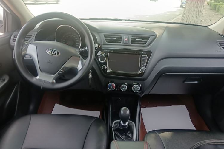 Used Kia K2 2015 Sedan 1.4L MT GLS Center Console