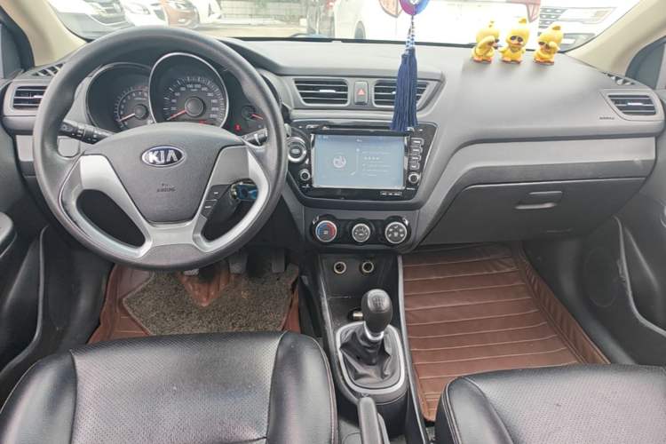Used Kia K2 2015 Sedan 1.4L Manual Transmission GL Center Console