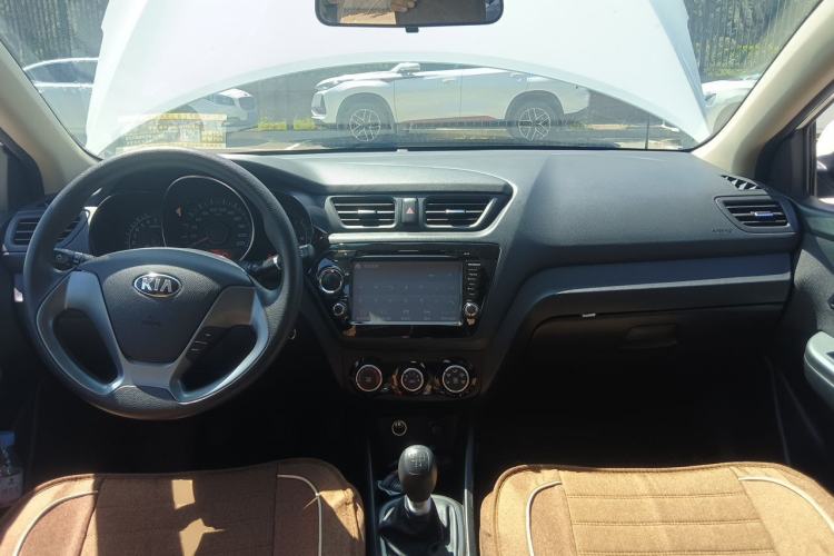 Used Kia K2 2015 Sedan 1.4L MT GLS Center Console