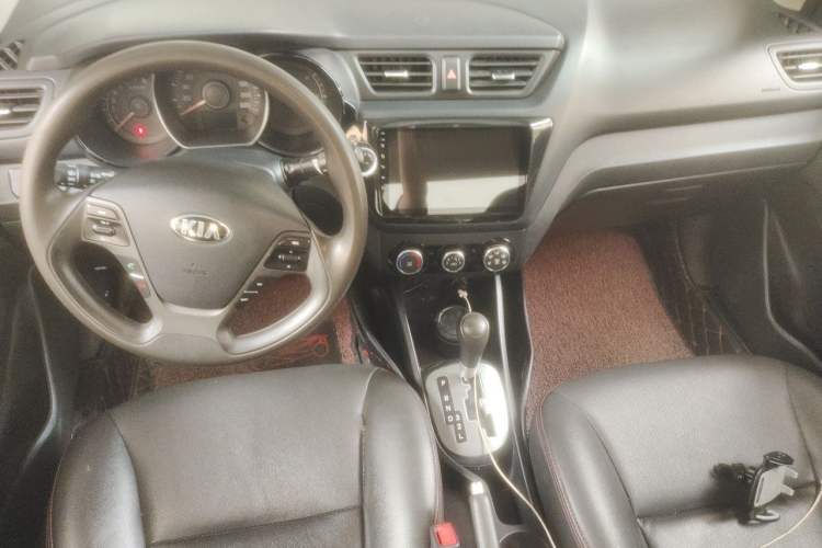 Used Kia K2 2015 Sedan 1.4L Automatic GLS Center Console