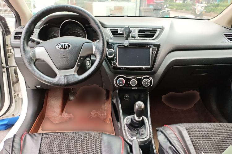 Used Kia K2 2015 Sedan 1.4L MT GLS Center Console