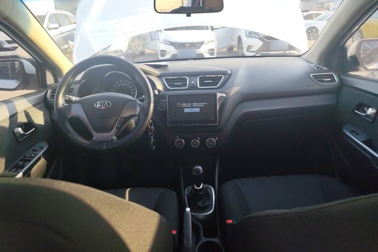 Used Kia K2 2015 Sedan 1.4L MT GLS Center Console