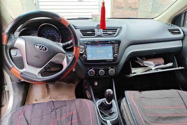 Used Kia K2 2015 Sedan 1.4L MT GLS Center Console