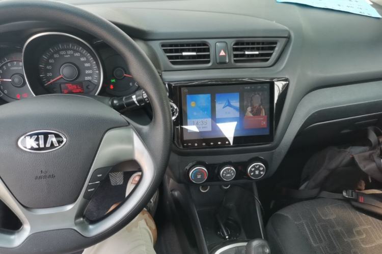 Used Kia K2 2015 Sedan 1.4L MT TOP Center Console