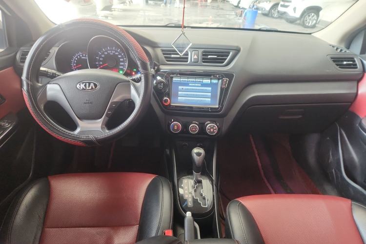 Used Kia K2 2015 Hatchback 1.4L AT GLS Cool Edition Center Console