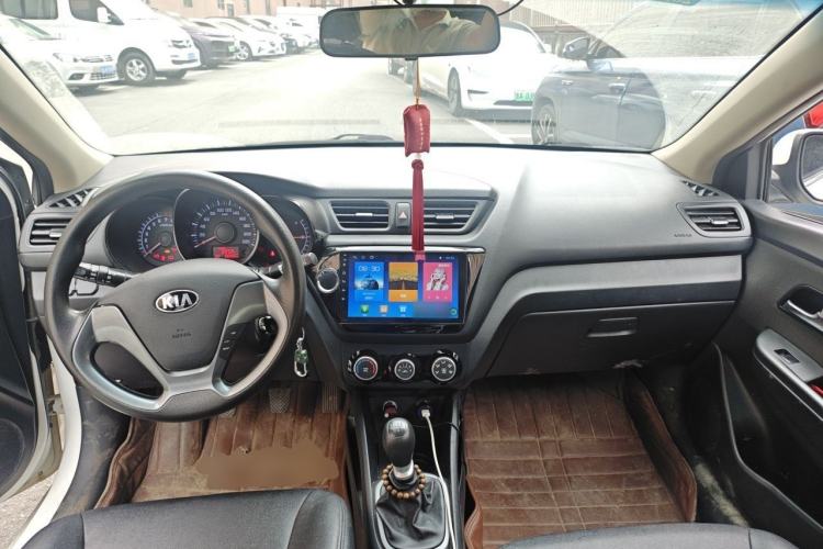 Used Kia K2 2015 Sedan 1.4L Manual Transmission GL Center Console