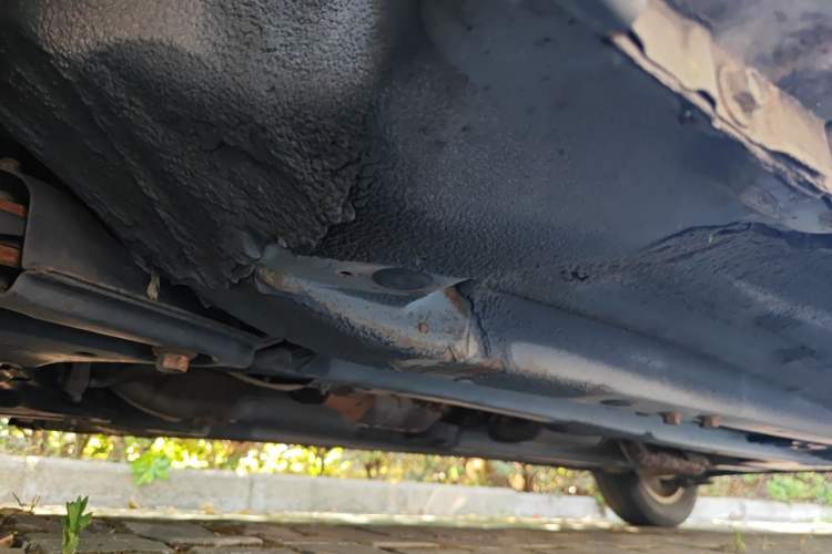 Used Kia K2 2015 Sedan 1.4L MT GLS Chassis Front Left
