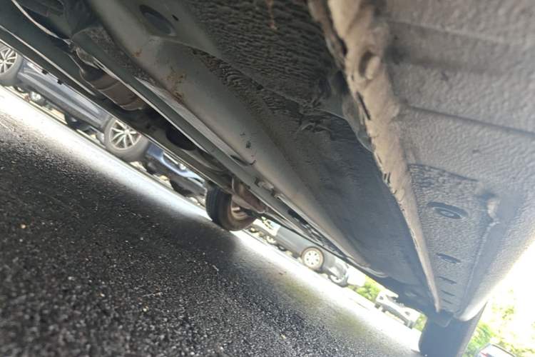 Used Kia K2 2015 Sedan 1.4L MT GLS Chassis Front Left