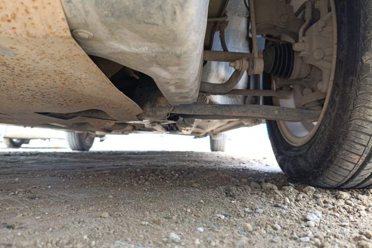 Used Kia K2 2015 Sedan 1.4L MT GLS Chassis Front Left