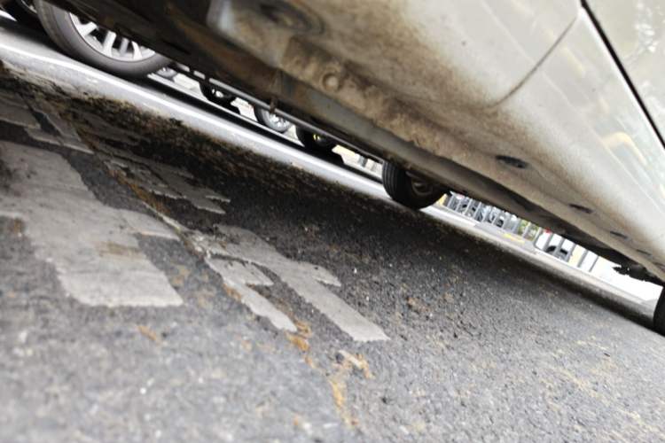 Used Kia K2 2015 Sedan 1.4L MT GLS Chassis Front Left