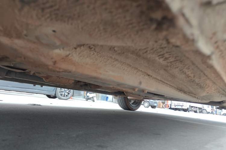 Used Kia K2 2015 Hatchback 1.6L AT Premium Chassis Front Left