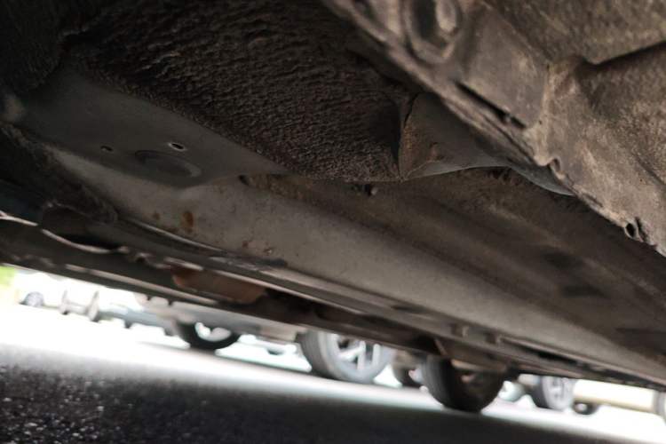 Used Kia K2 2015 Sedan 1.4L MT GLS Chassis Front Left