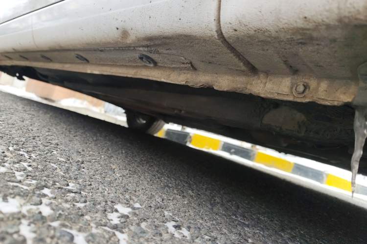 Used Kia K2 2015 Sedan 1.4L MT GLS Chassis Front Right