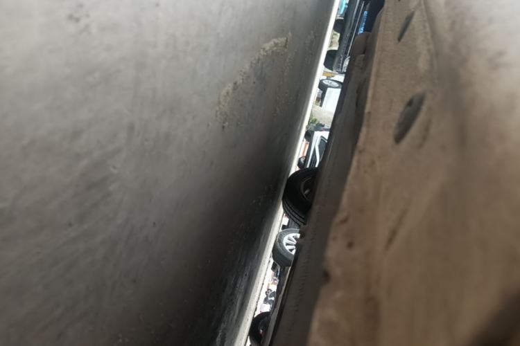 Used Kia K2 2015 Sedan 1.4L MT GLS Chassis Front Right