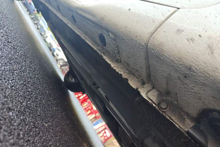 Used Kia K2 2015 Sedan 1.4L MT GLS Chassis Front Right