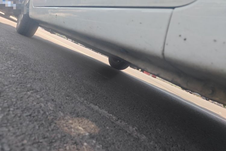 Used Kia K2 2015 Sedan 1.4L MT GLS Chassis Front Right