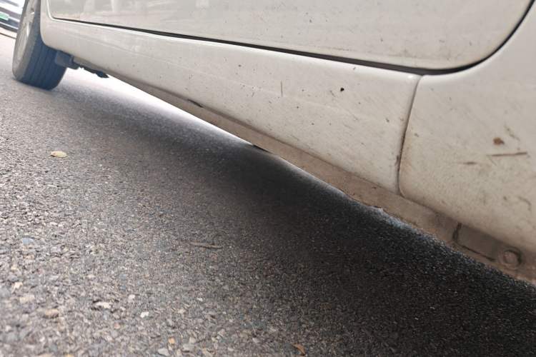 Used Kia K2 2015 Sedan 1.4L MT GLS Chassis Front Right