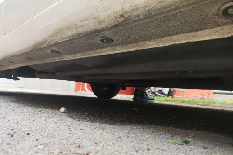 Used Kia K2 2015 Sedan 1.4L MT GLS Chassis Front Right