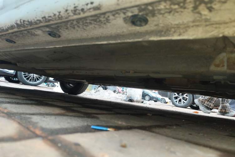Used Kia K2 2015 Sedan 1.4L MT GLS Chassis Front Right