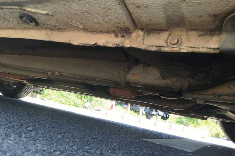 Used Kia K2 2015 Sedan 1.4L MT GLS Chassis Front Right