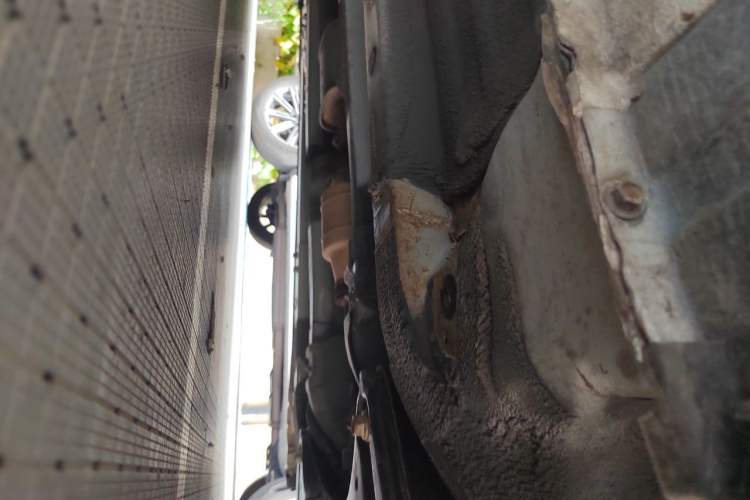 Used Kia K2 2015 Sedan 1.4L MT GLS Chassis Front Right