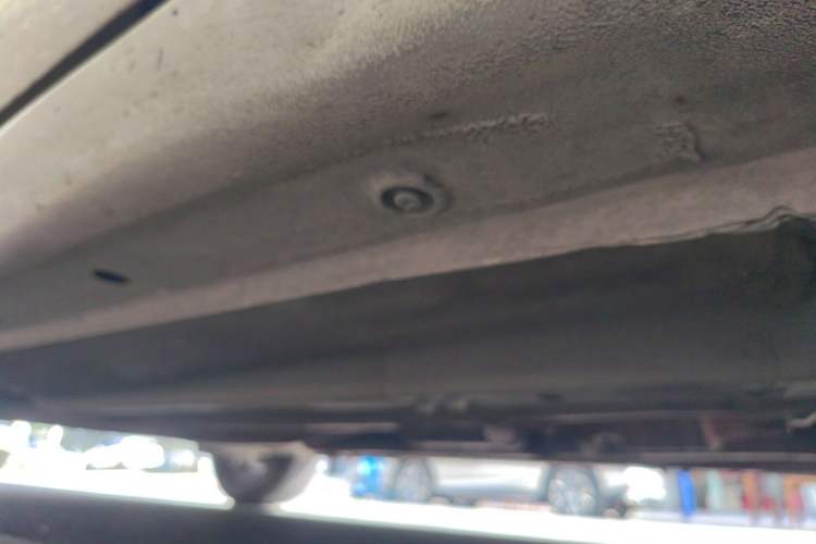 Used Kia K2 2015 Sedan 1.4L MT GLS Chassis Front Right