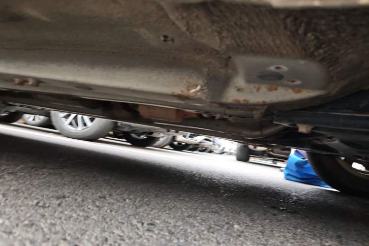 Used Kia K2 2015 Sedan 1.4L MT GLS Chassis Front Right