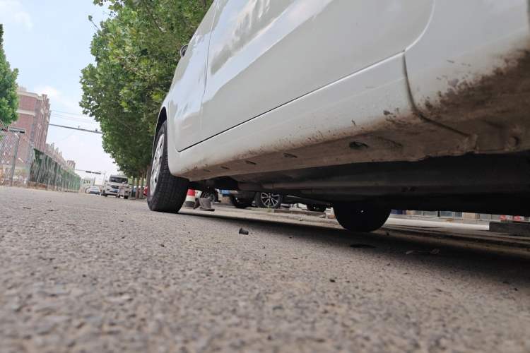 Used Kia K2  Chassis Front Right