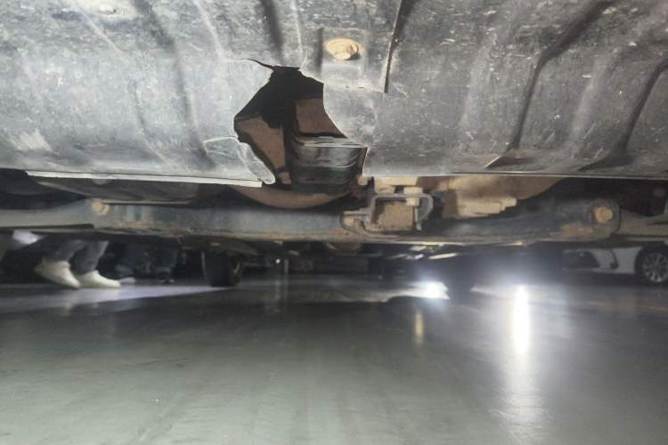 Used Kia K2 2015 Sedan 1.4L MT GLS Chassis Front