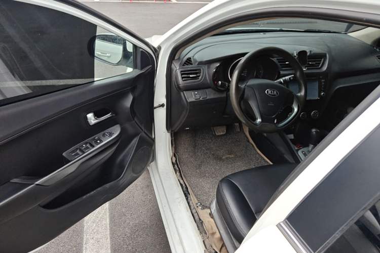 Used Kia K2 2015 Sedan 1.4L Automatic GLS Driver Seat