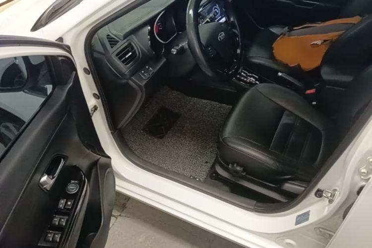 Used Kia K2 2015 Sedan 1.6L Automatic Transmission Premium Driver Seat