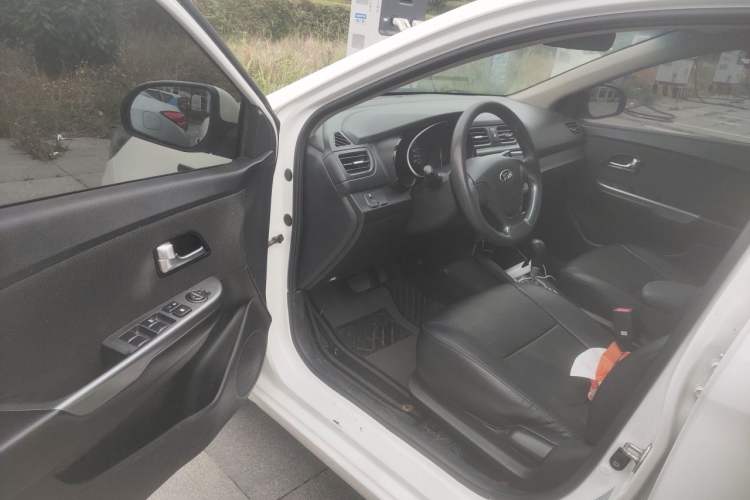 Used Kia K2 2015 Sedan 1.4L Automatic GLS Driver Seat