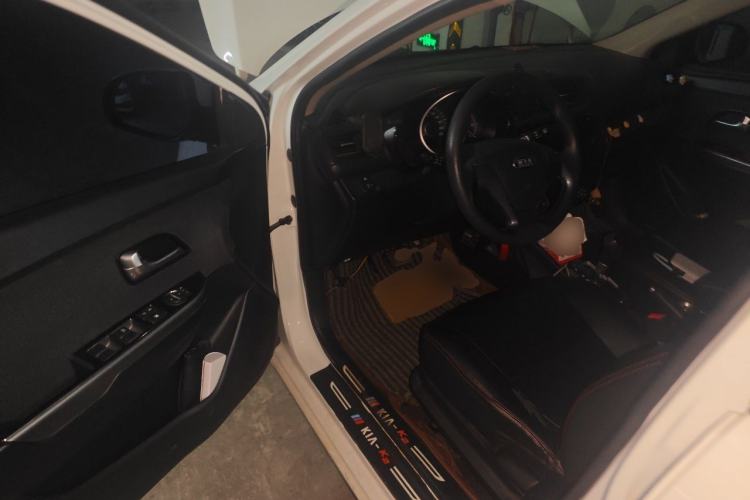 Used Kia K2 2015 Hatchback 1.4L Automatic GLS Driver Seat