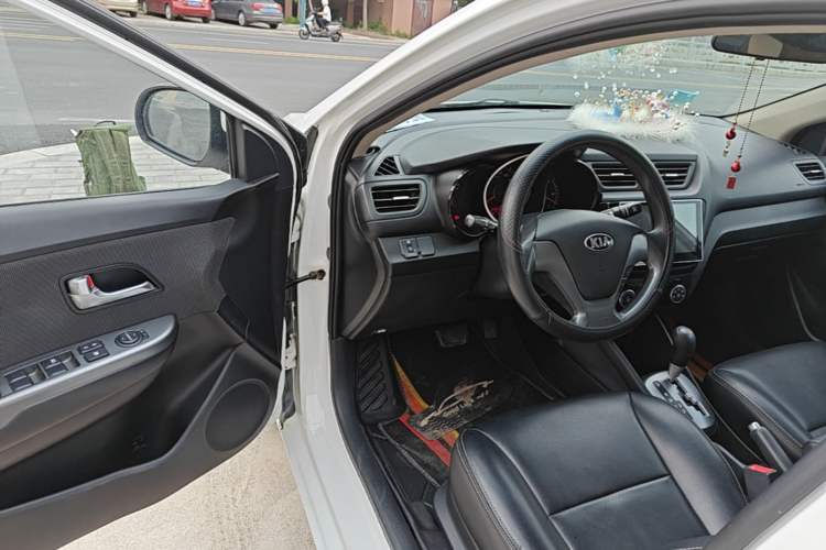 Used Kia K2 2015 Sedan 1.4L Automatic GLS Driver Seat