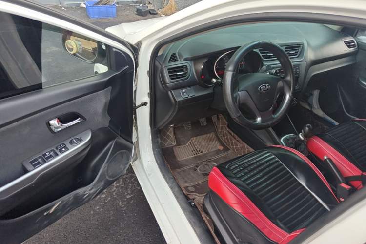 Used Kia K2 2015 Sedan 1.4L MT GLS Driver Seat