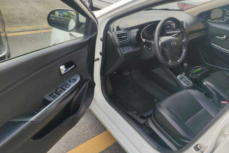 Used Kia K2 2015 Sedan 1.4L Automatic GLS Driver Seat