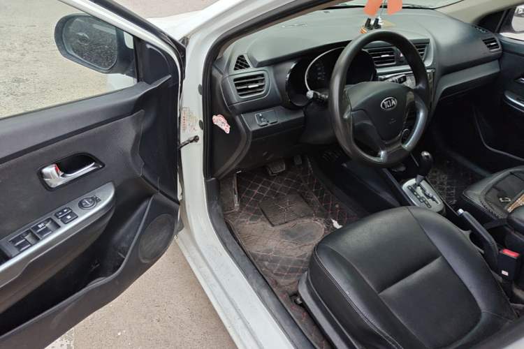 Used Kia K2 2015 Sedan 1.4L Automatic GLS Driver Seat