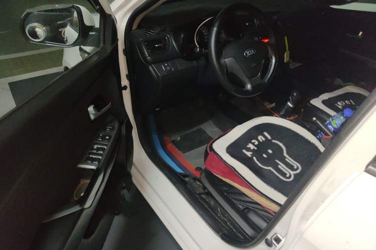 Used Kia K2 2015 Sedan 1.4L MT GLS Driver Seat