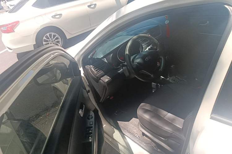 Used Kia K2 2015 Sedan 1.4L Automatic GLS Driver Seat