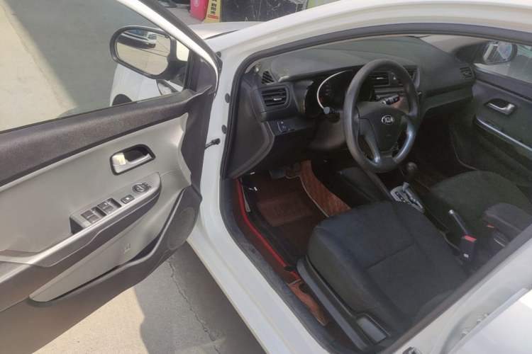 Used Kia K2 2015 Sedan 1.4L Automatic GLS Driver Seat