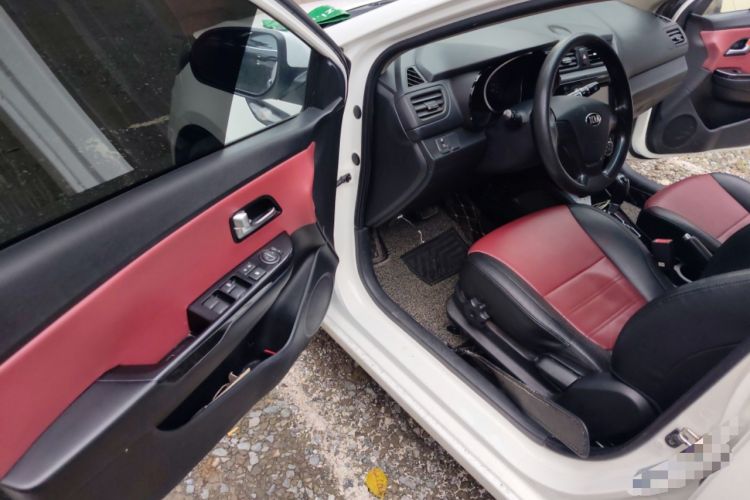 Used Kia K2 2015 Hatchback 1.4L AT GLS Cool Edition Driver Seat