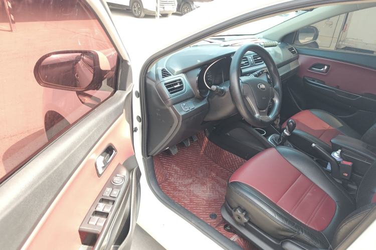 Used Kia K2 2015 Hatchback 1.4L MT GLS Cool Edition Driver Seat