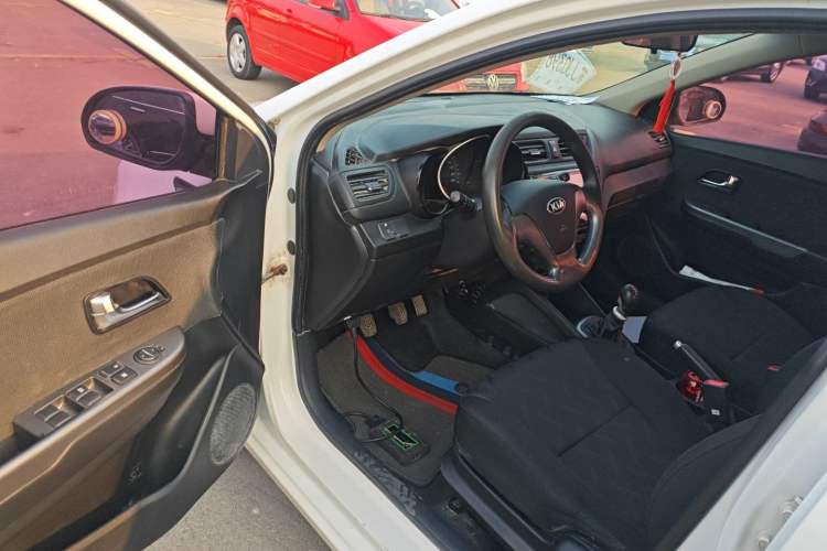 Used Kia K2 2015 Sedan 1.4L MT GLS Driver Seat