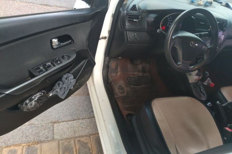 Used Kia K2 2015 Sedan 1.4L Automatic GLS Driver Seat
