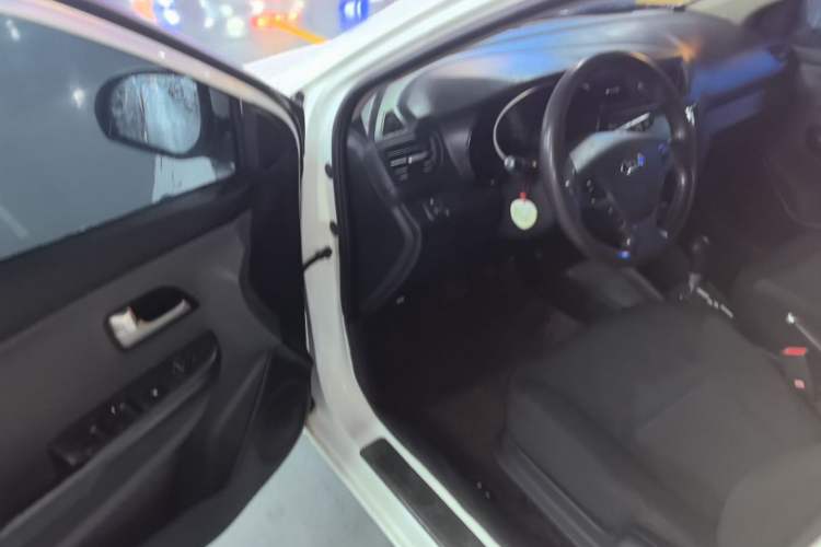 Used Kia K2 2015 Sedan 1.4L Automatic GLS Driver Seat