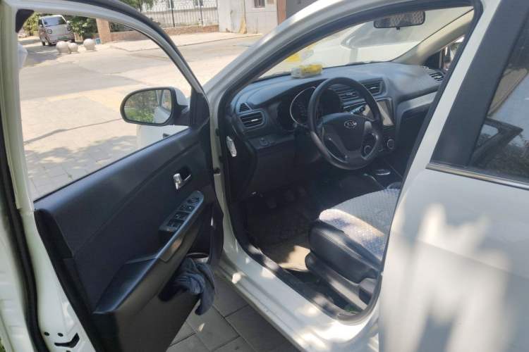 Used Kia K2 2015 Sedan 1.4L MT GLS Driver Seat