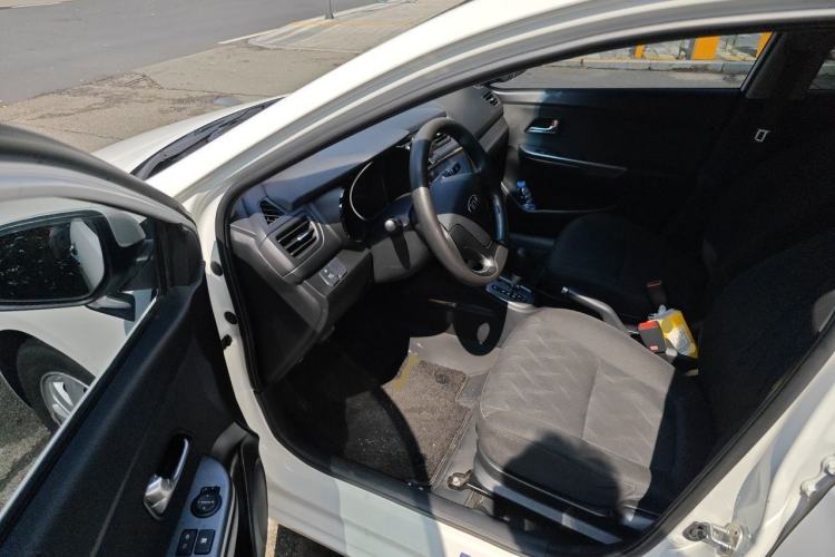 Used Kia K2 2015 Sedan 1.4L Automatic GLS Driver Seat