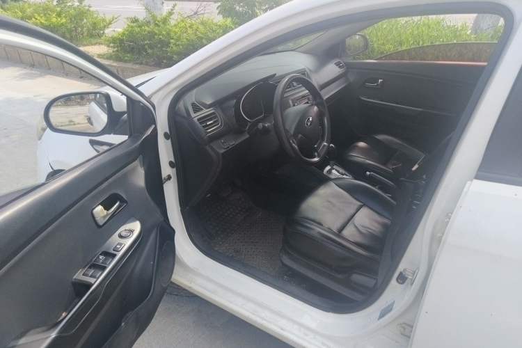 Used Kia K2 2015 Sedan 1.4L Automatic GLS Driver Seat