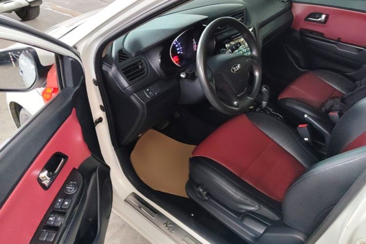 Used Kia K2 2015 Hatchback 1.4L AT GLS Cool Edition Driver Seat
